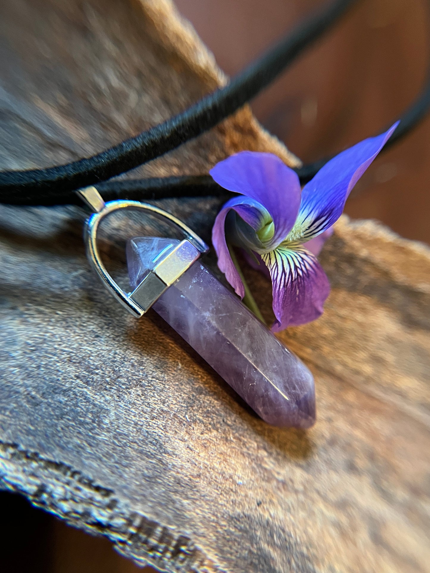 Natural Stone Point Choker Necklace
