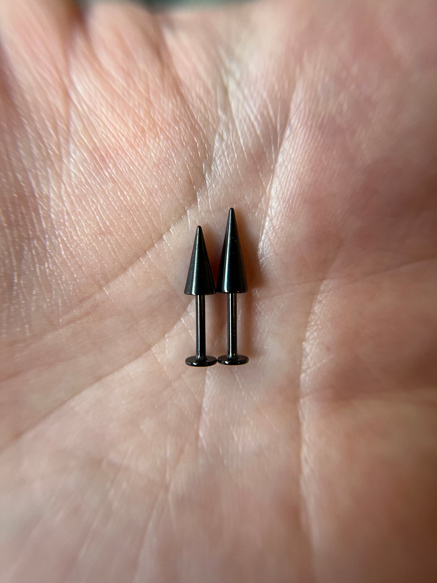 Extra Long Spike Black Titanium IP 16G Flat Back Labret