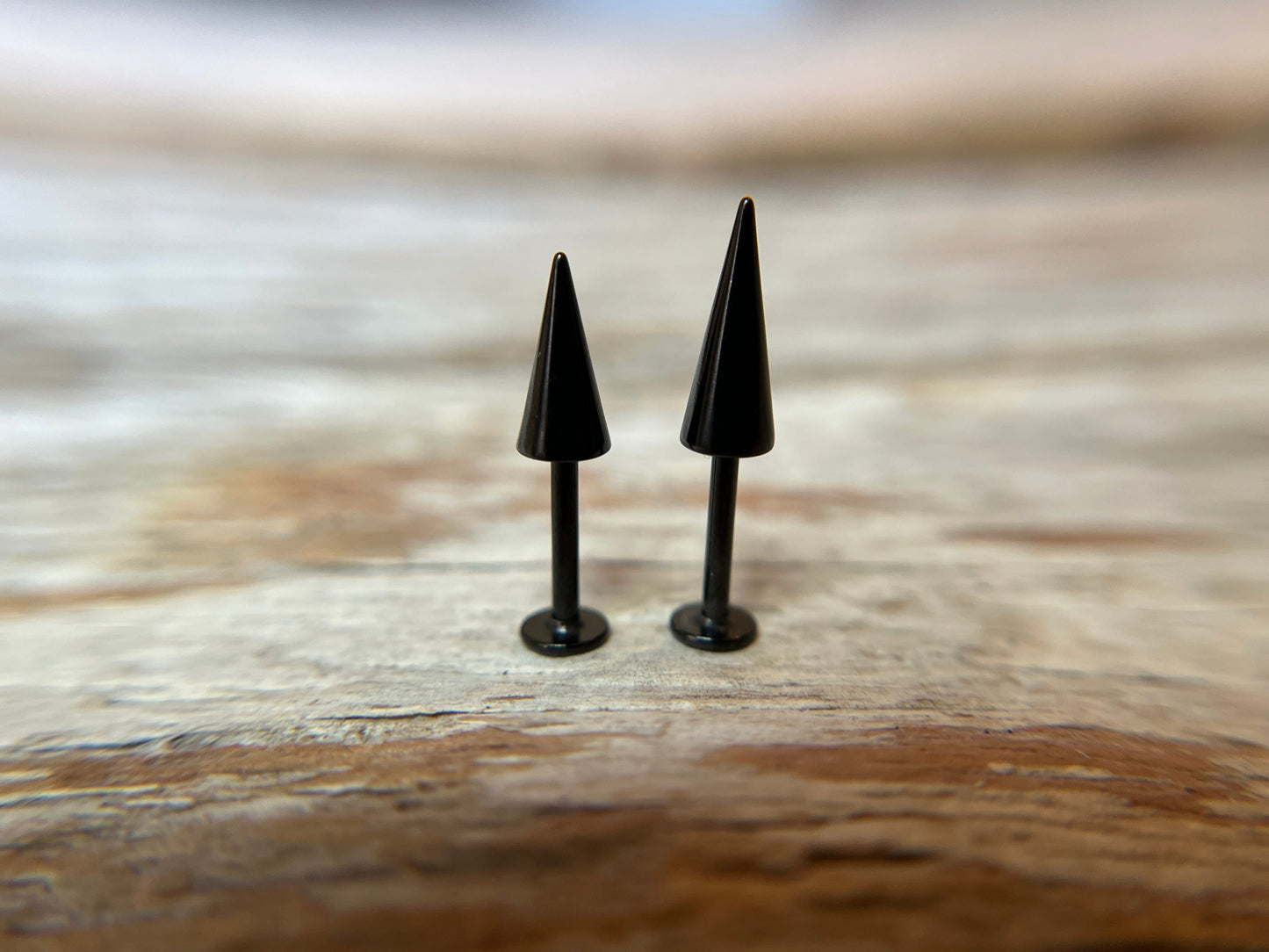 8mm vs 10mm Spike Length