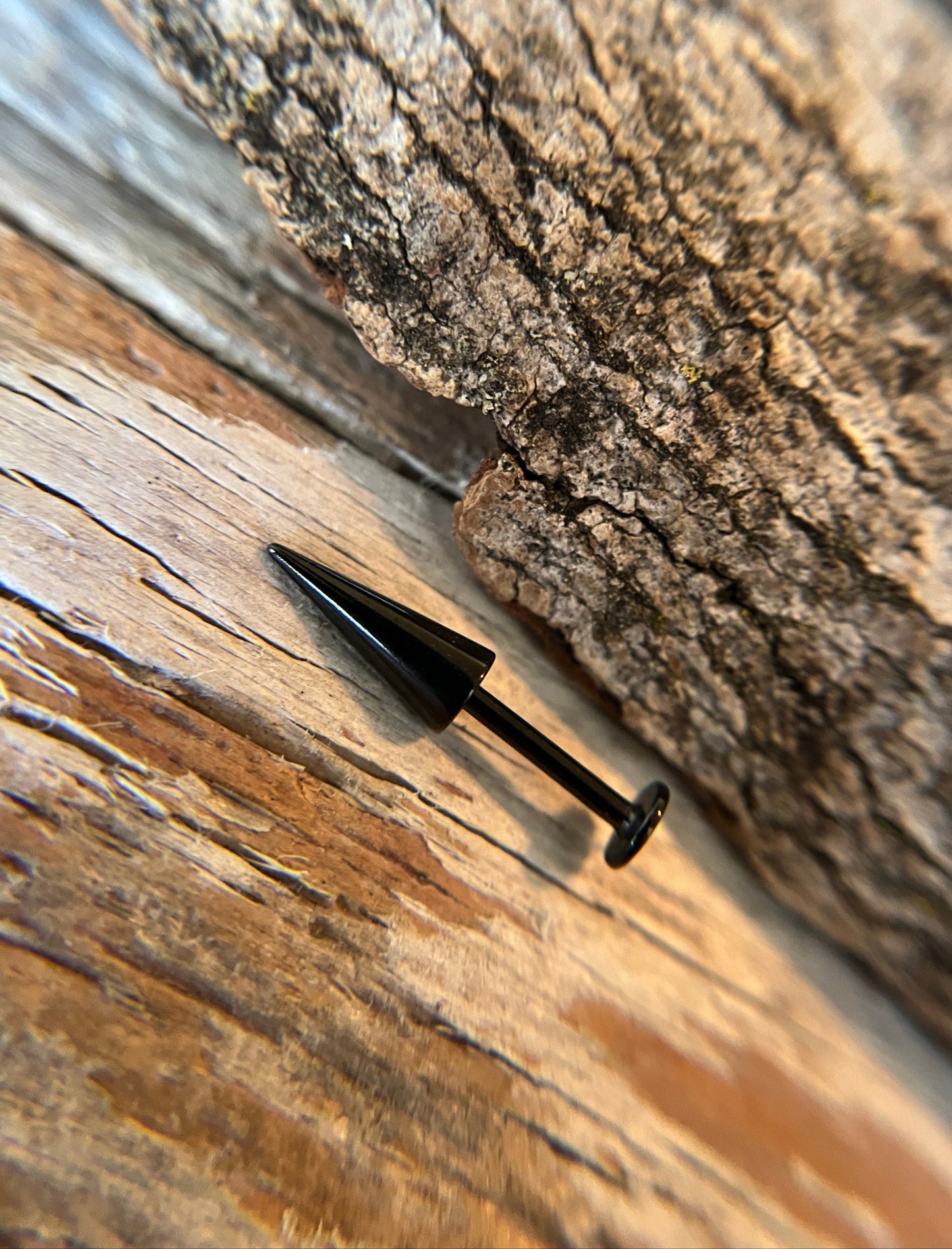 Extra Long Spike Black Titanium IP 16G Flat Back Labret