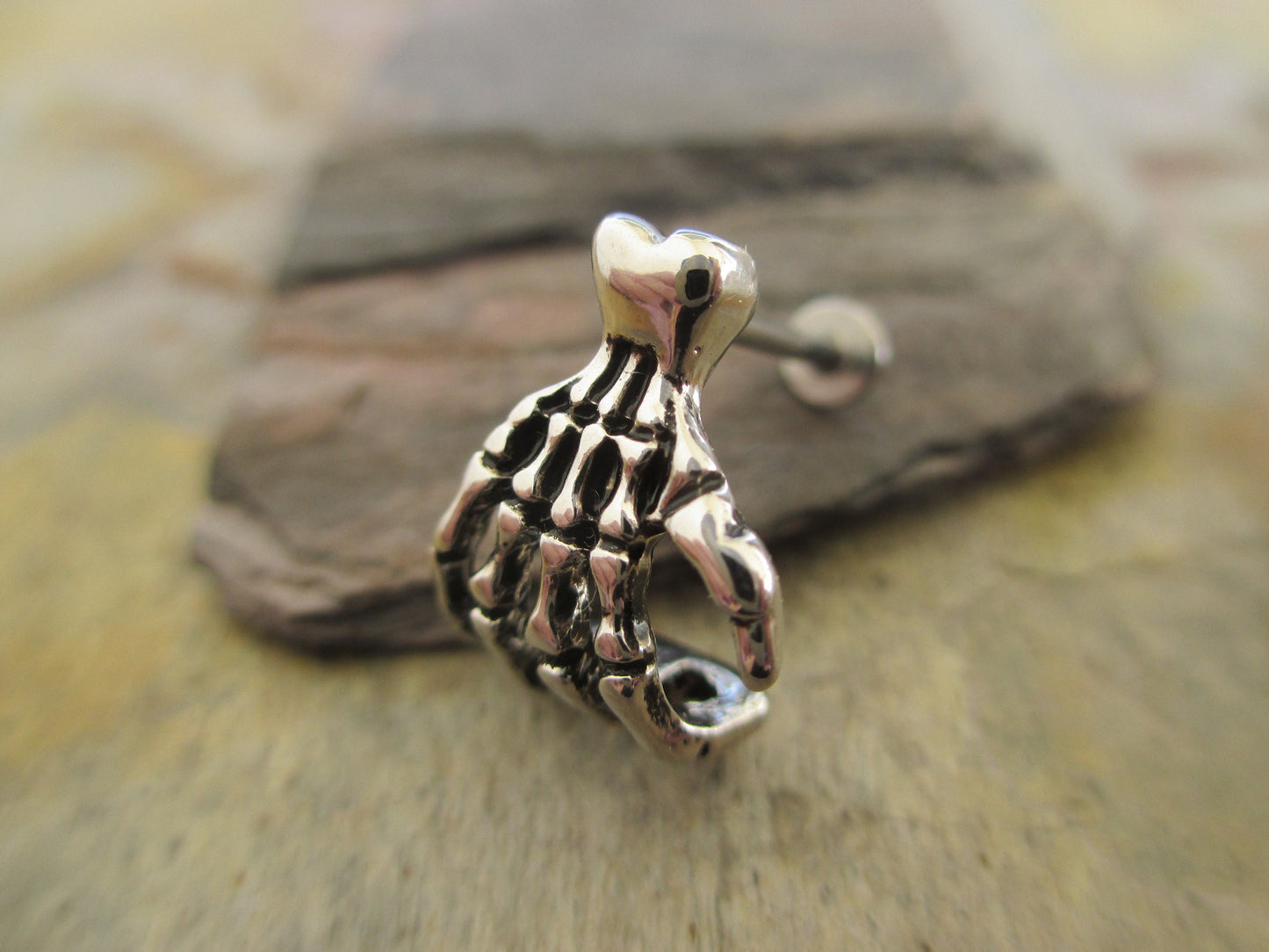 Zombie Skeleton Hand 16G Cartilage Tragus Lip Labret Monroe Piercing Silver 16G (1.2mm)