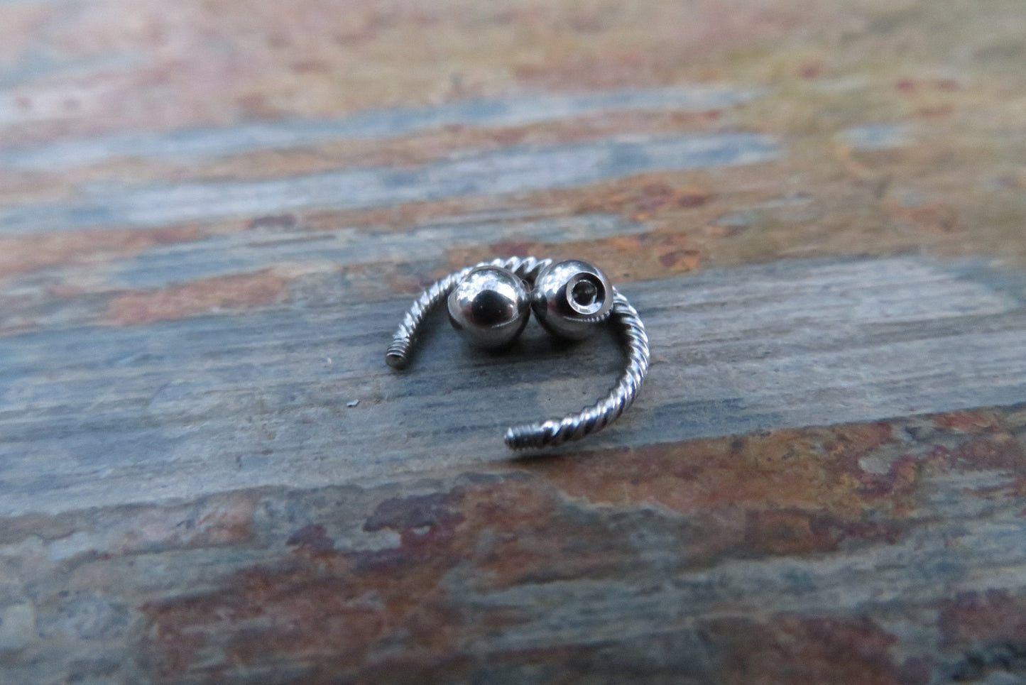 Surgical Steel Twisted 16G (1.2mm) Horseshoe Ring Septum Piercing 316L Surgical Steel Hypoallergenic
