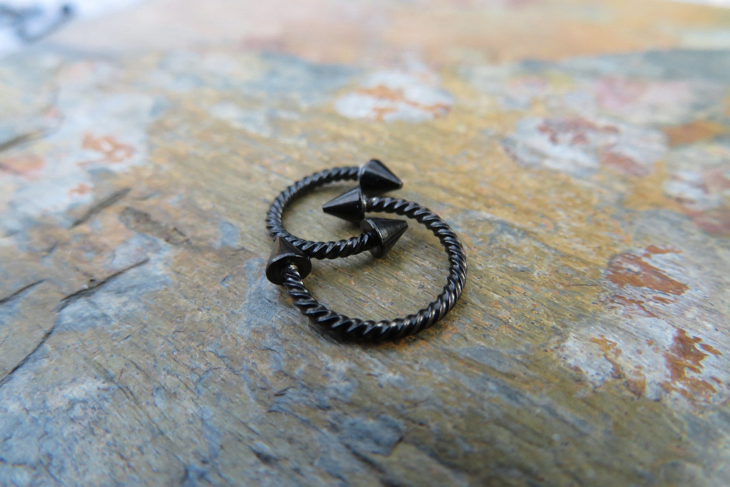 Surgical Steel Twisted Spiked 16G (1.2mm) Horseshoe Ring Septum Piercing Hypoallergenic 316L Steel Spikes