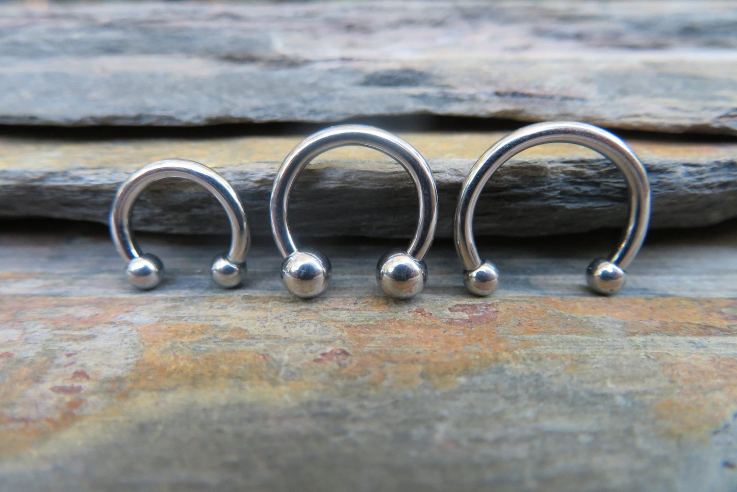 THICK 14G (1.6mm) Externally Threaded Solid Titanium T23 6Al-4V-Eli ASTM F Implant Grade Horseshoe Nose Ring Septum Piercing Hypoallergenic