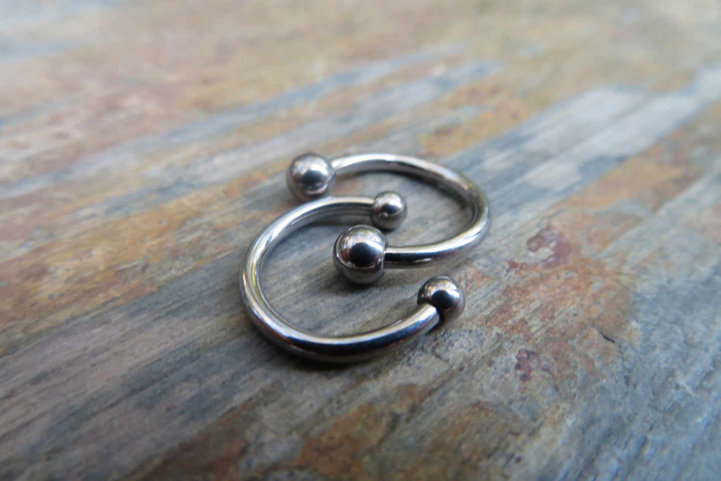 THICK 14G (1.6mm) Externally Threaded Solid Titanium T23 6Al-4V-Eli ASTM F Implant Grade Horseshoe Nose Ring Septum Piercing Hypoallergenic