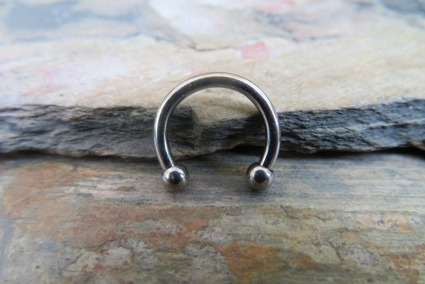THICK 14G (1.6mm) Externally Threaded Solid Titanium T23 6Al-4V-Eli ASTM F Implant Grade Horseshoe Nose Ring Septum Piercing Hypoallergenic