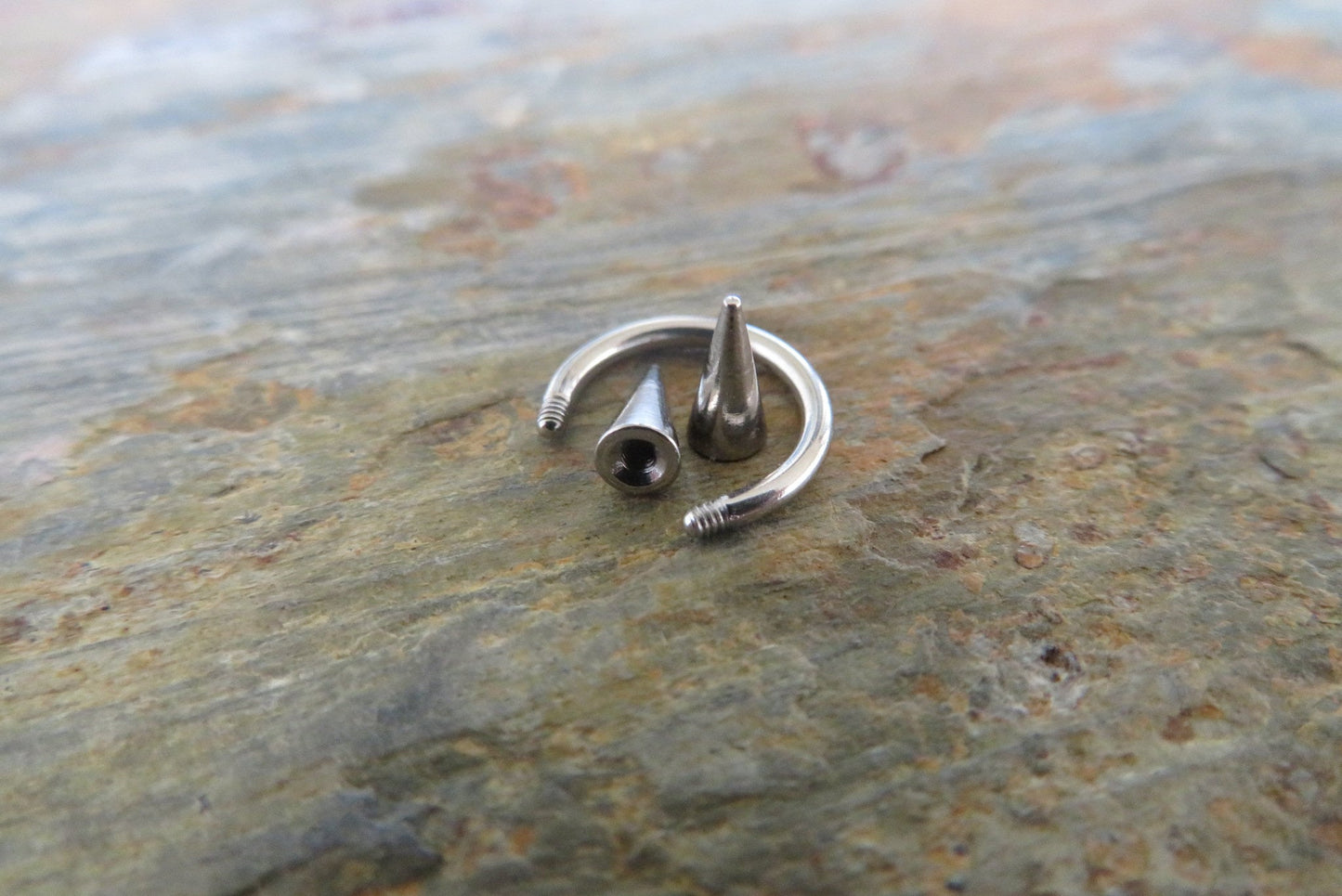 18G (1.0mm) or 16G (1.2mm) Petite 316L Surgical Steel Long Spikes Hypoallergenic Horseshoe Ring Septum Cartilage Piercing Gauge Spiked