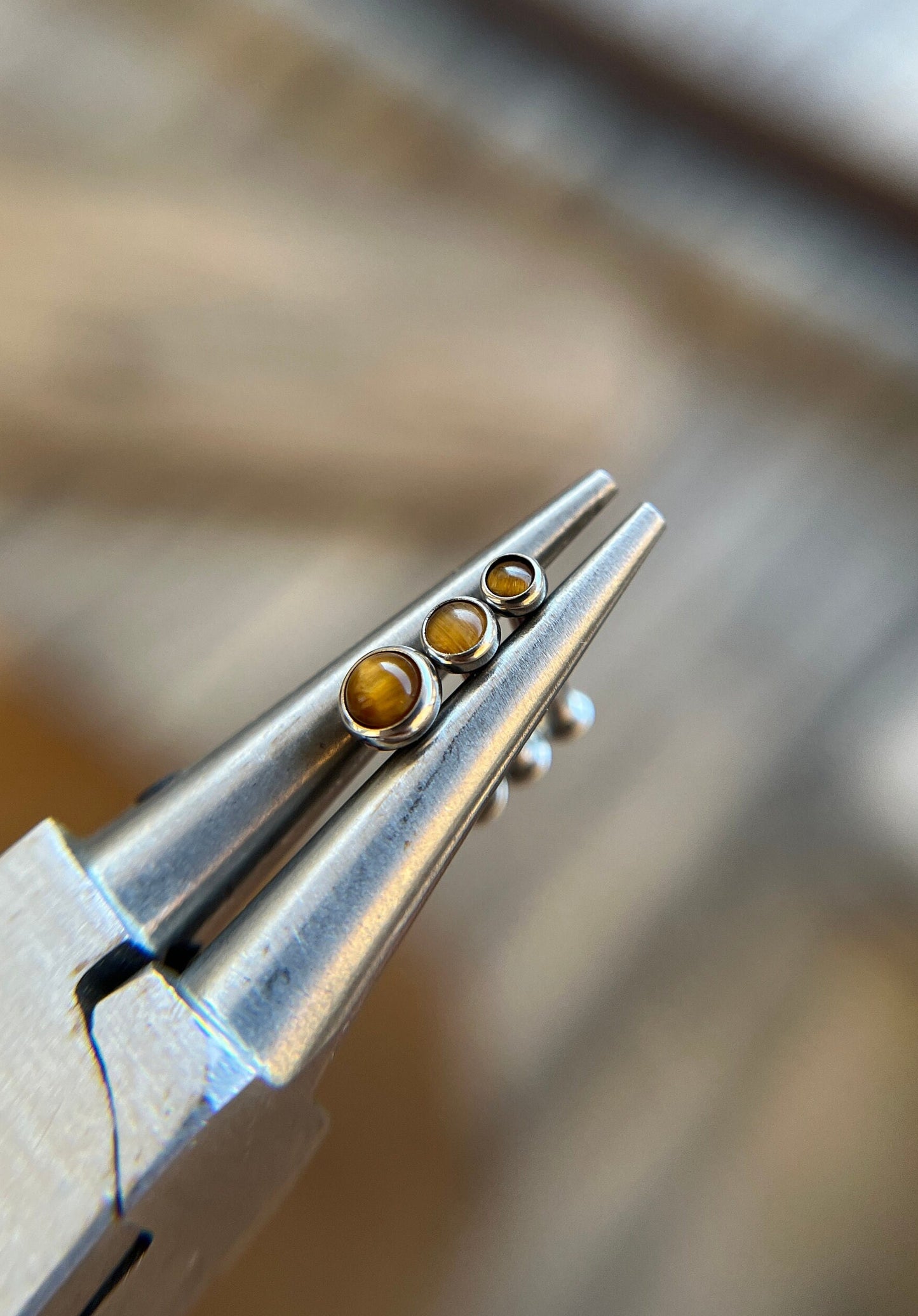 Natural Yellow Tiger's Eye Stone Flatback Labret Surgical Steel 18G (1.0mm) 16G (1.2mm) Cartilage Tragus Lip Labret Monroe Piercing Silver