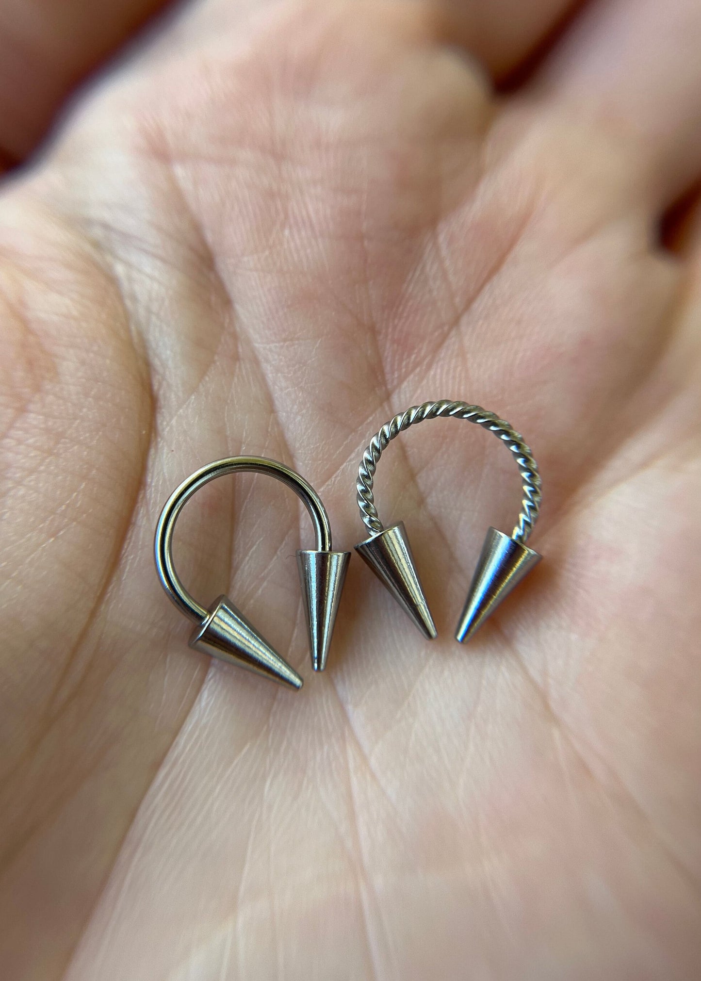 Surgical Steel Smooth or Twisted Long Spikes 16G (1.2mm) Hypoallergenic Horseshoe Ring Septum Piercing Hypoallergenic 316L Steel Spiked