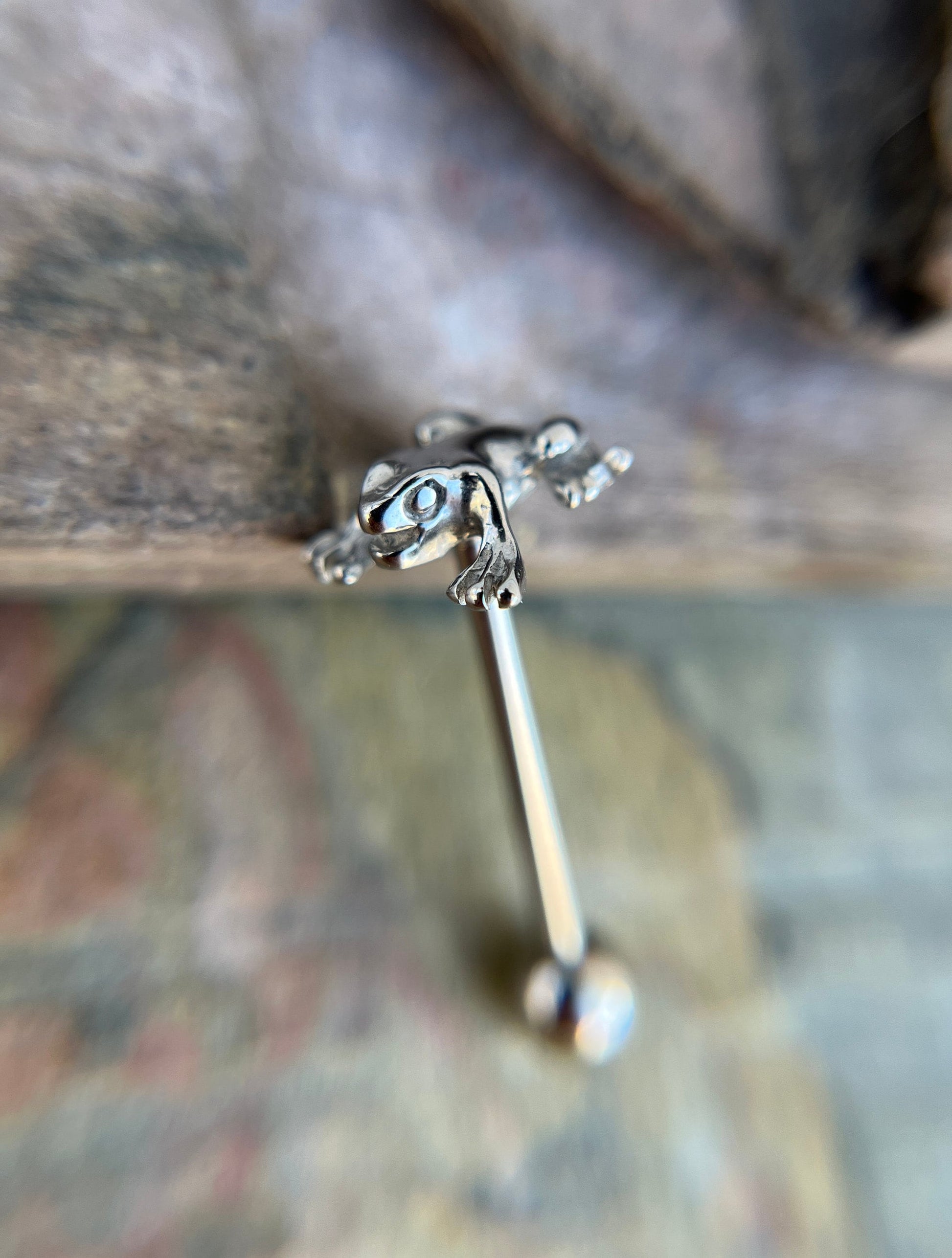 100% Solid 316L Surgical Steel Frog Toad Tongue Ring Barbell Bar 14G (1.6mm) Piercing Barbells Tarnish-Free Hypoallergenic Witchy Fairy