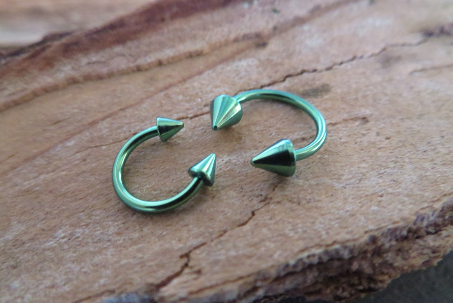 Green Titanium Ion Plated Spiked 16G (1.2mm) Horseshoe Ring Septum Piercing 316L Surgical Steel Spikes