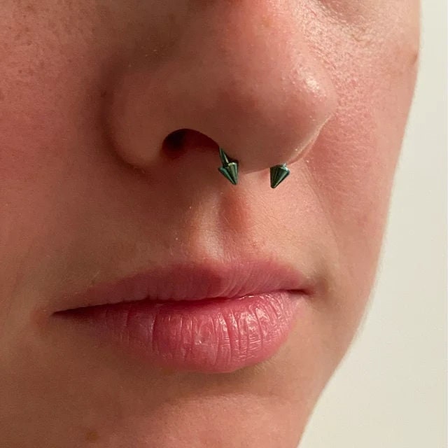 Green Titanium Ion Plated Spiked 16G (1.2mm) Horseshoe Ring Septum Piercing 316L Surgical Steel Spikes