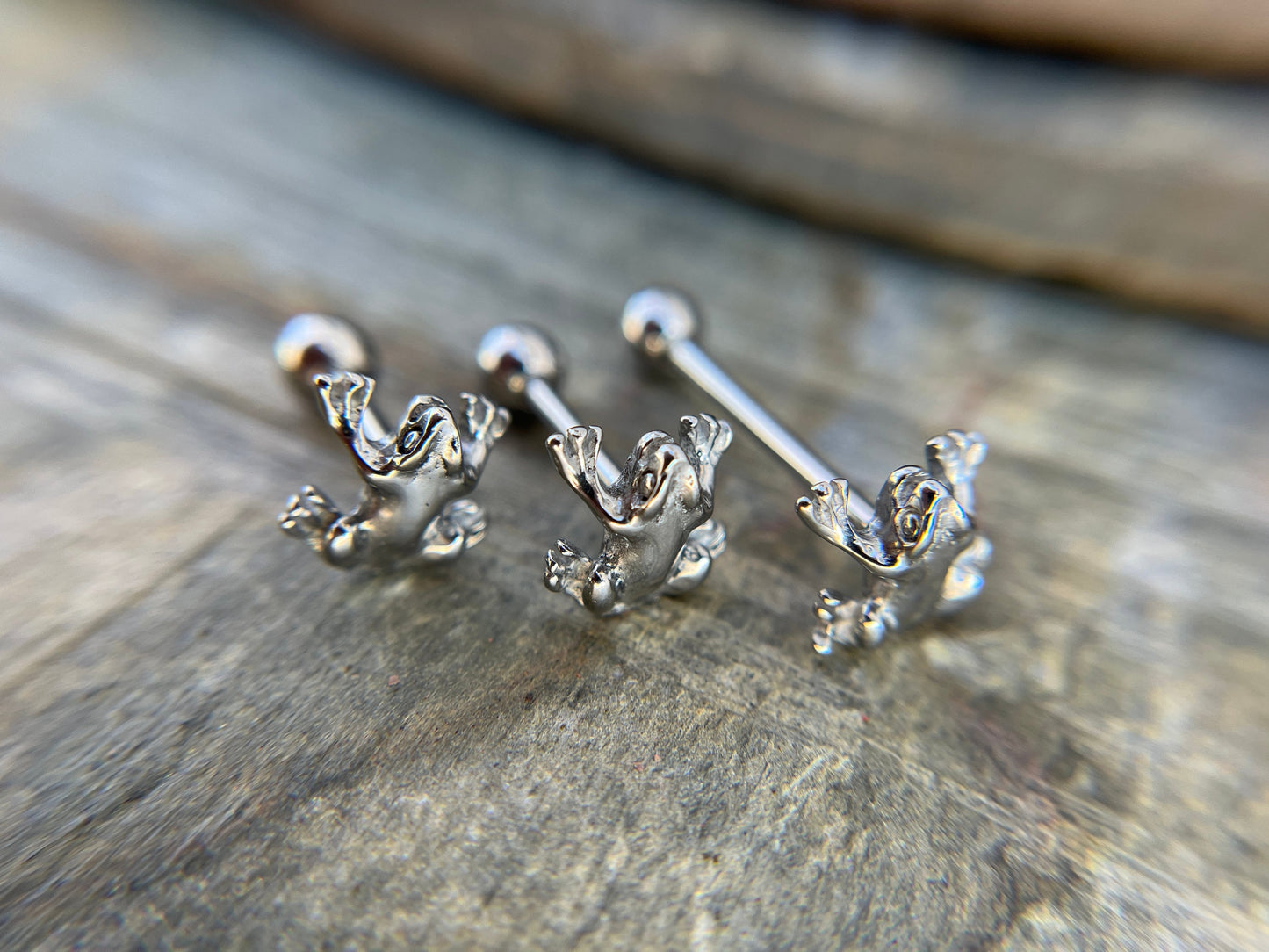 100% Solid 316L Surgical Steel Frog Toad Tongue Ring Barbell Bar 14G (1.6mm) Piercing Barbells Tarnish-Free Hypoallergenic Witchy Fairy