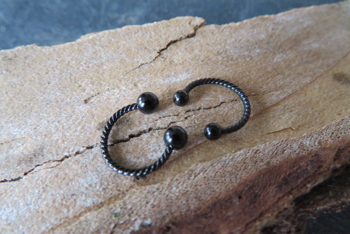 Black Titanium Ion Plated Twisted 16G (1.2mm) Horseshoe Ring Septum Piercing 316L Surgical Steel