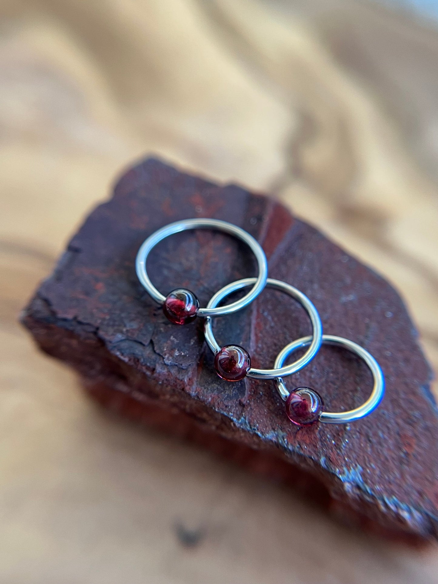 Natural Deep Red Garnet Stone Bead Steel CBR Ring Hoop 16G (1.2mm) 14G (1.6mm) Nose Cartilage Septum Piercing 316L Surgical Hypoallergenic