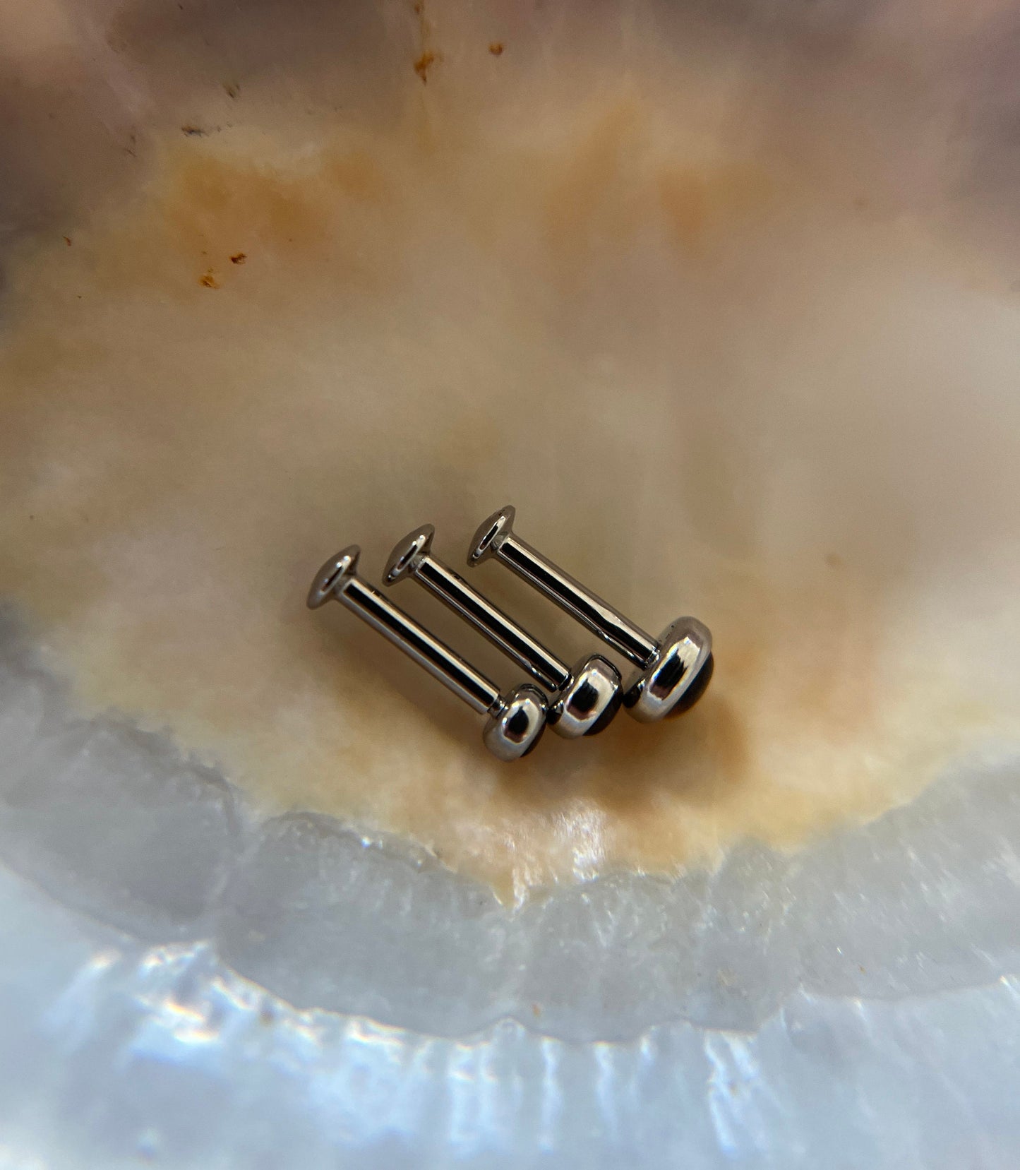 Natural Yellow Tiger's Eye Stone Flatback Labret Surgical Steel 18G (1.0mm) 16G (1.2mm) Cartilage Tragus Lip Labret Monroe Piercing Silver