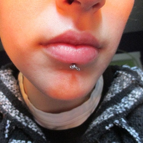 Wind-up Doll Silver Black Gold Screw Top Toy Key Cartilage Tragus Lip Labret Monroe Piercing 16G (1.2mm) Custom Length Steel Vintage Retro