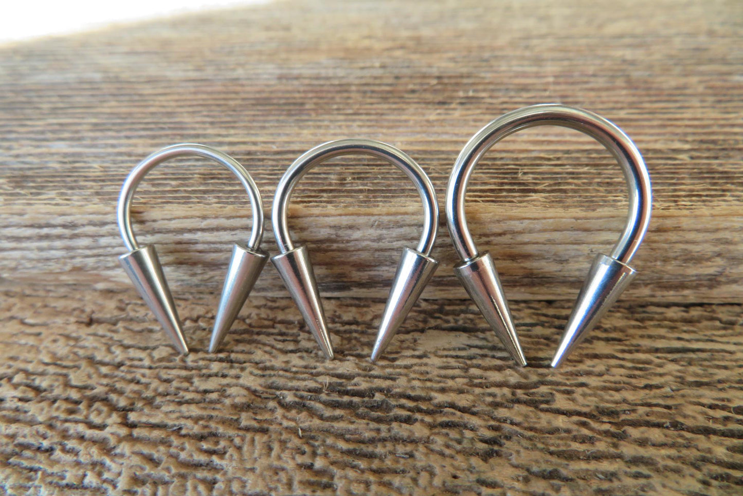 16G, 14G, 12G, 10G, 8G, 6G, 4G Gauge Horseshoe Extra Long 12mm Spikes Solid 316L Surgical Steel Horseshoe Spiked Septum Ring Hypoallergenic