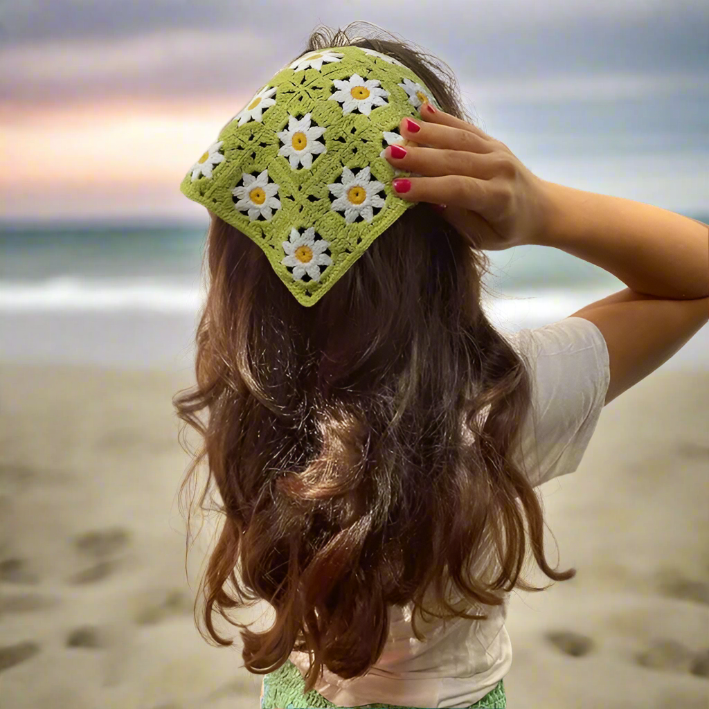 Vintage Style Green Daisy Crochet Headscarf
