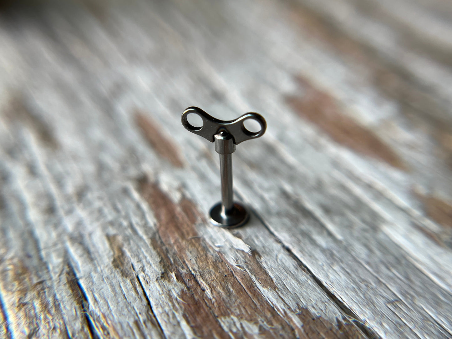 Wind-Up Doll Screw Top Key Flat Back Labret