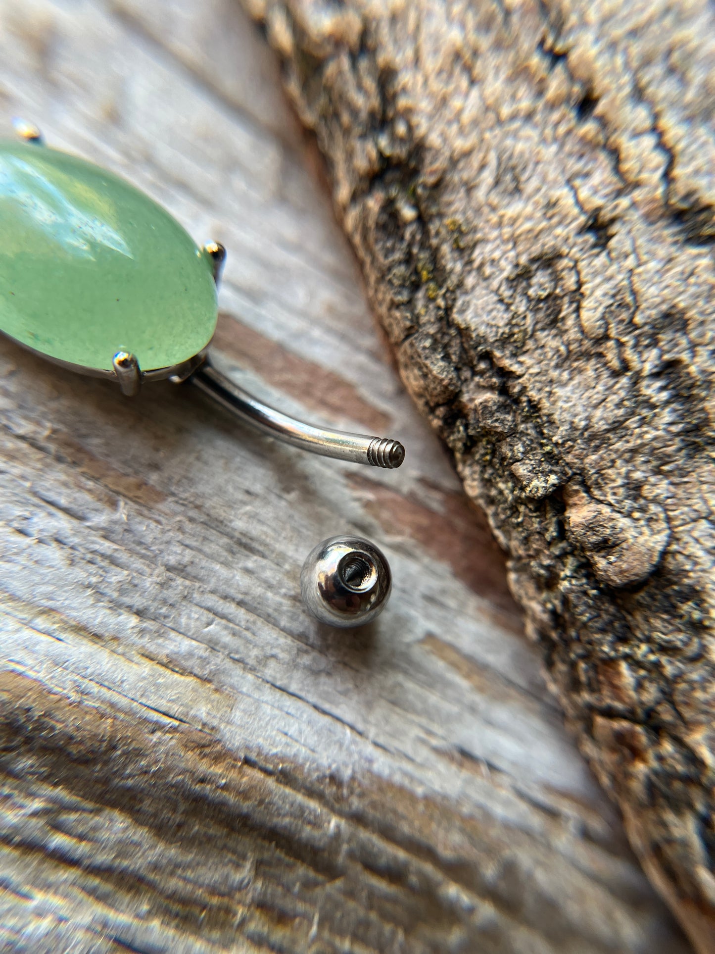 Green Aventurine Natural Stone Pronged Oval Belly Ring 316L Surgical Steel