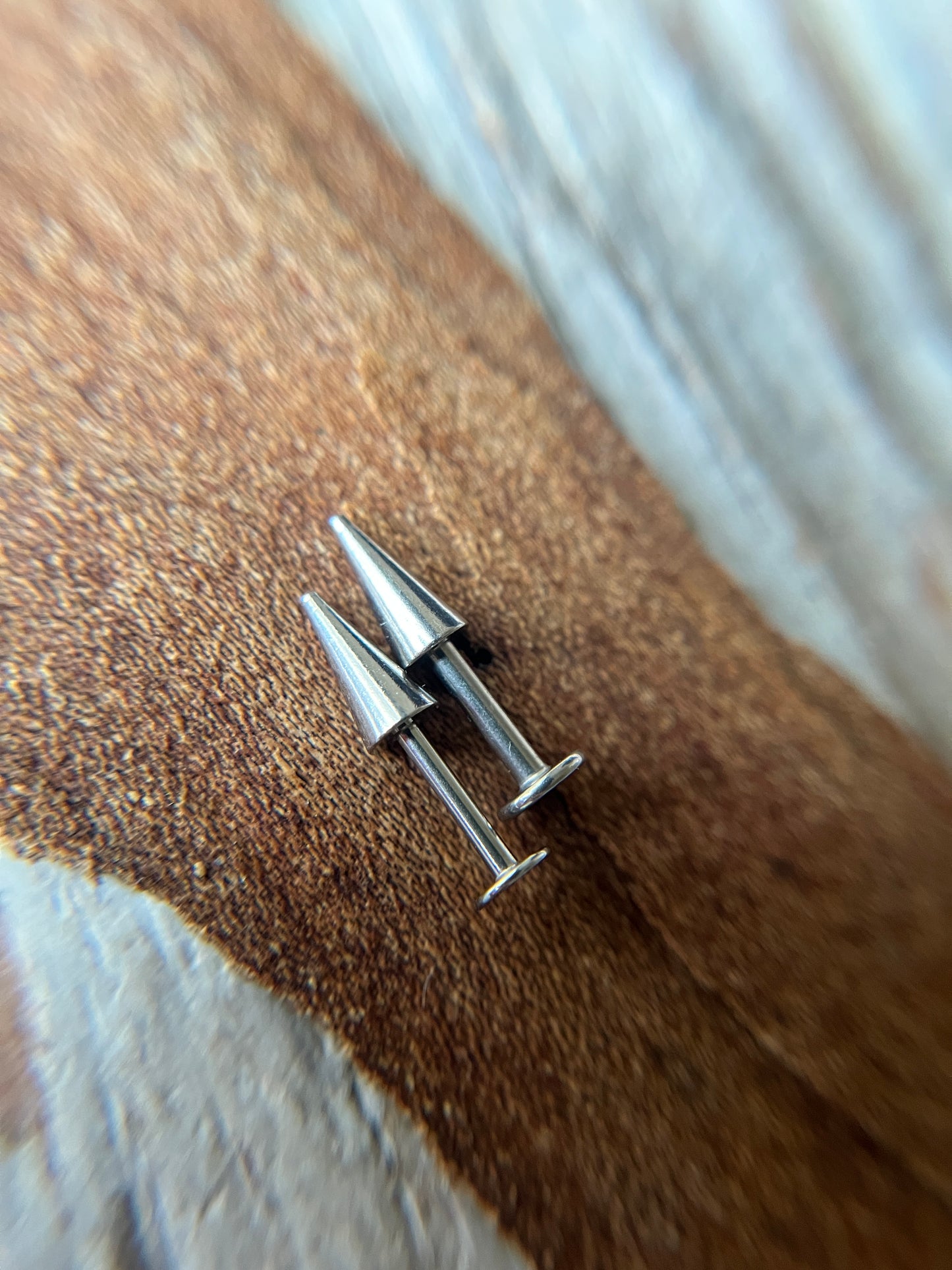 Long Spike 316L Surgical Steel 16G or 14G Flat Back Labret