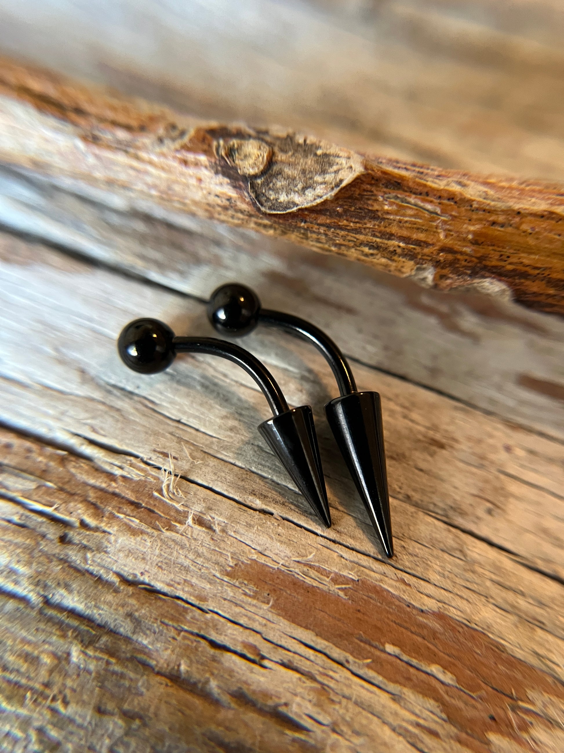 8mm vs 10mm Spike Length