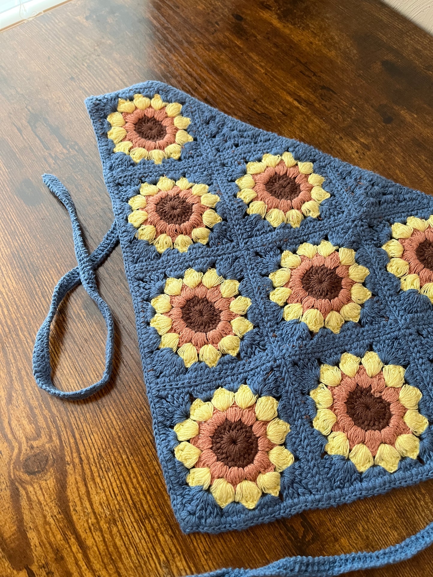 Retro Denim Blue Sunflower Crochet Headscarf