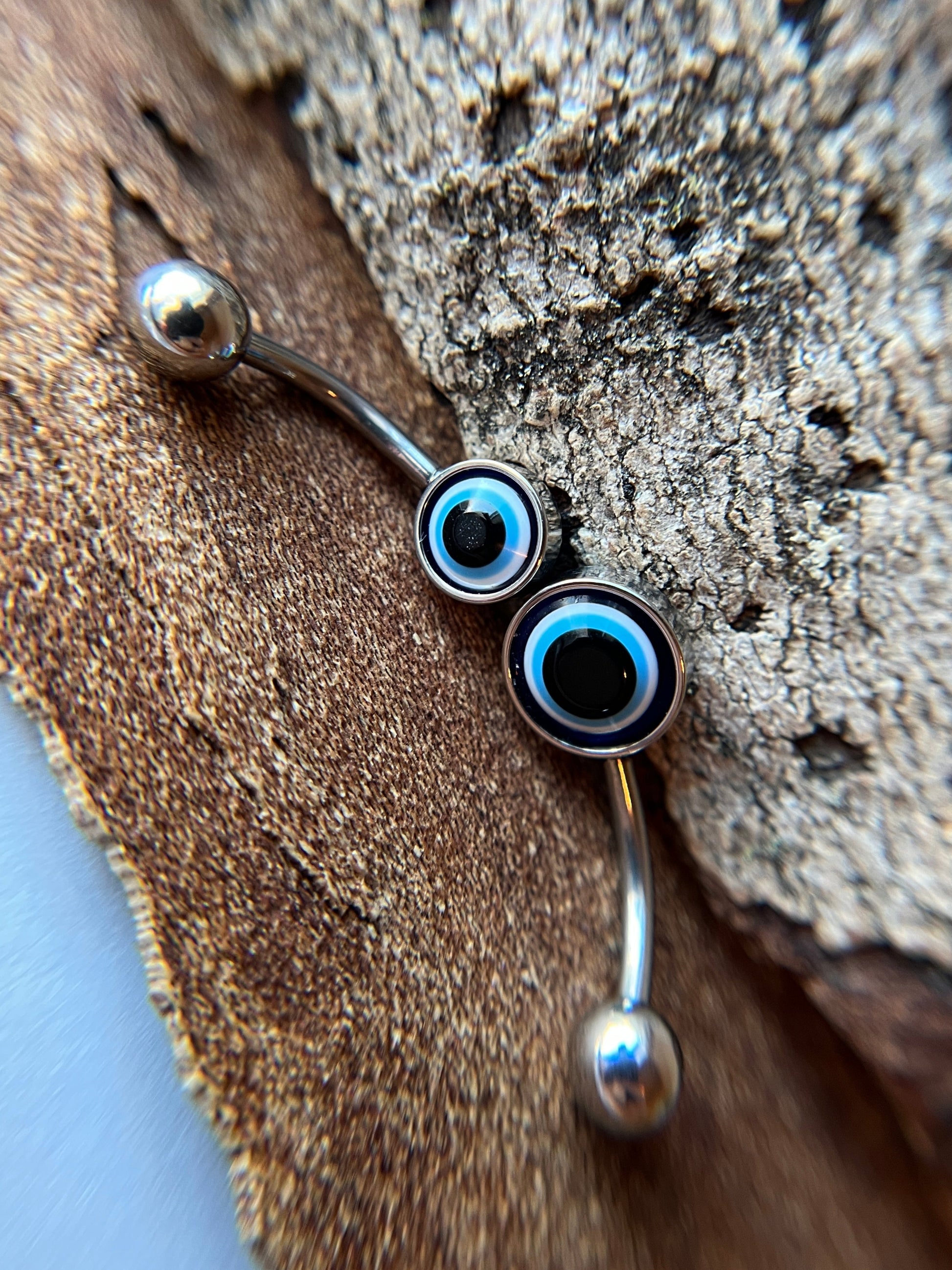 6mm vs 8mm cabochon size