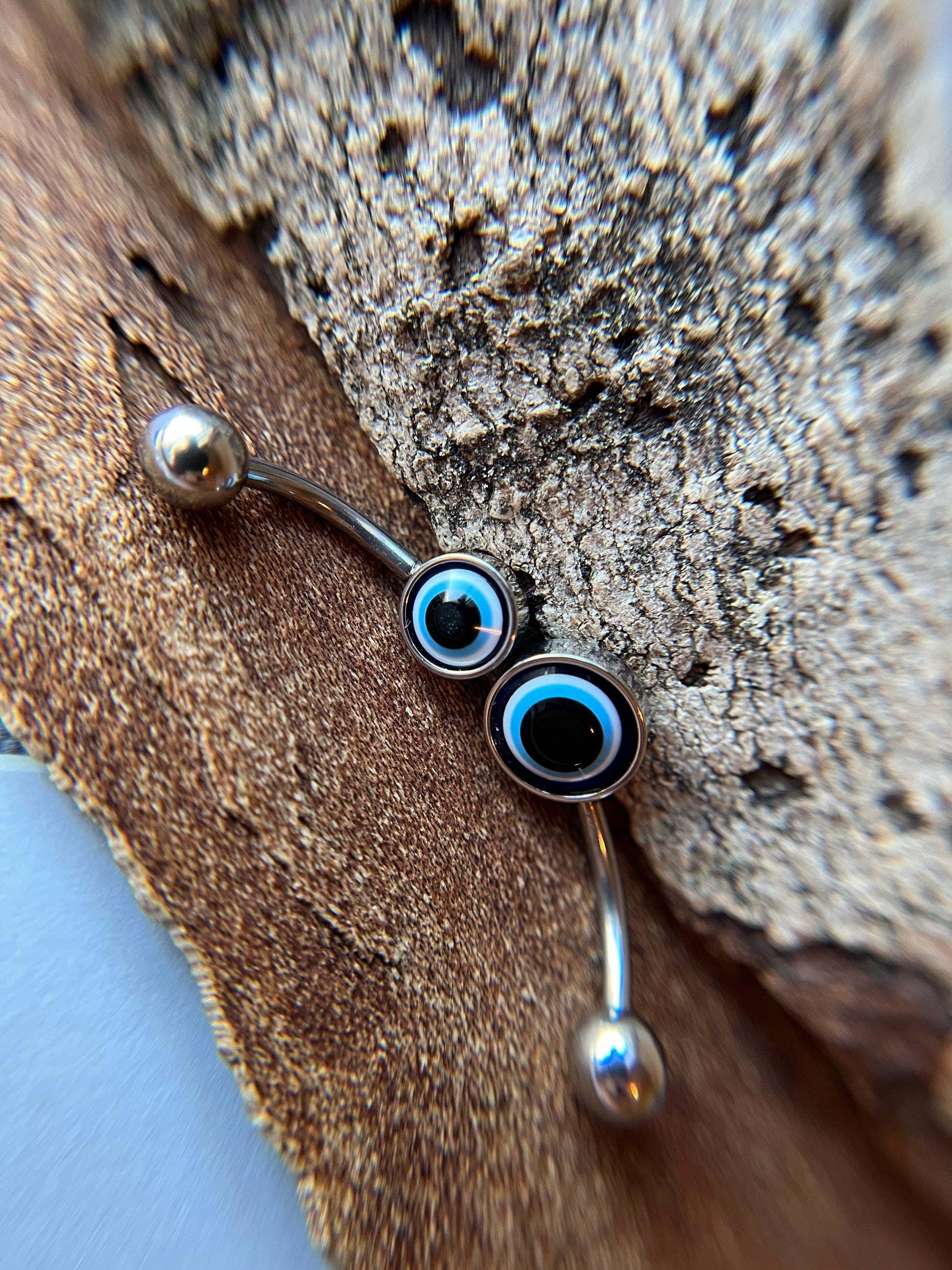 6mm vs 8mm cabochon size