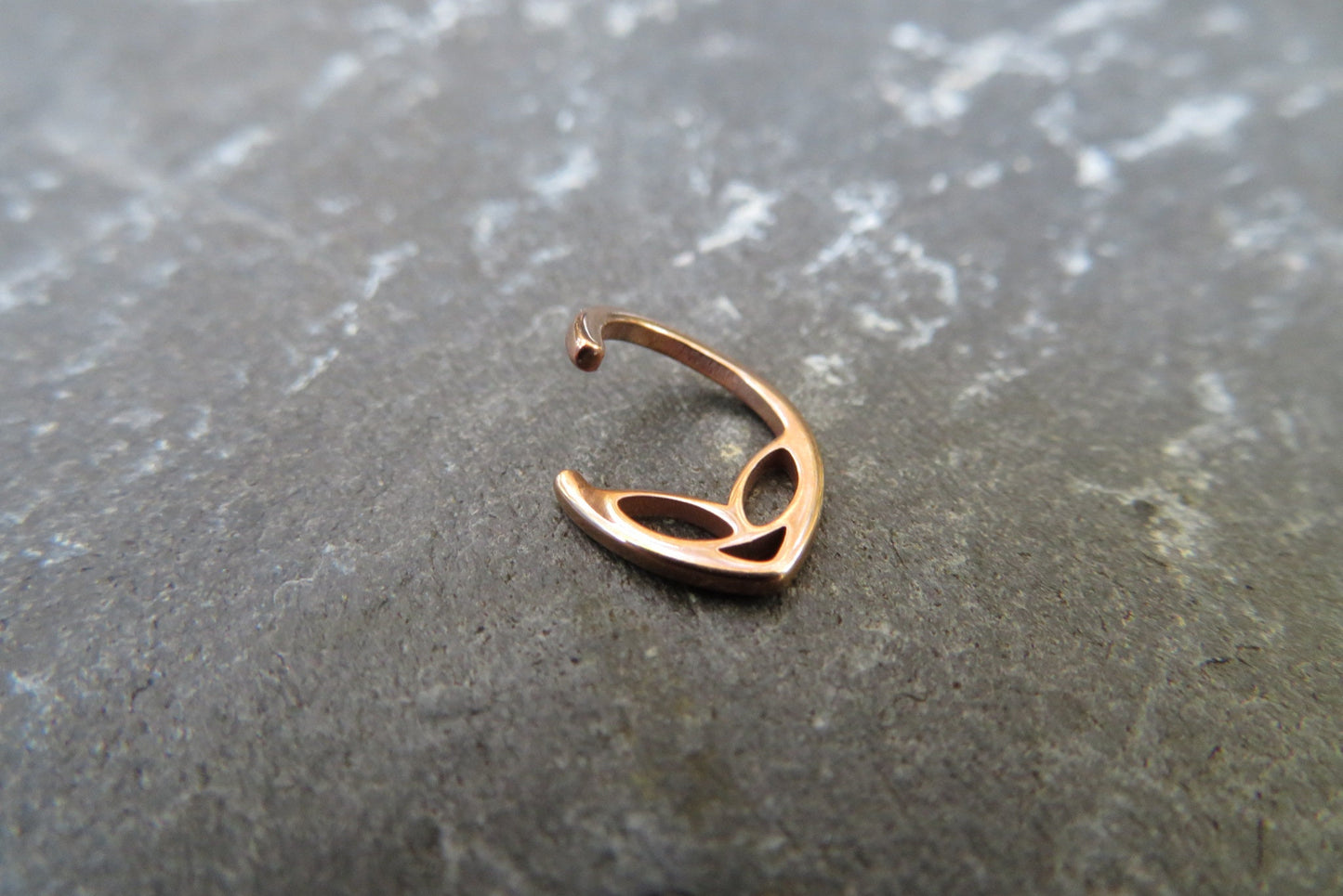 Gold Alien 18G (1.0mm) or 16G (1.6mm) Piercing Daith Cartilage Septum Ring with Glass Miyuki Bead Piercings Surgical Steel Aquarius