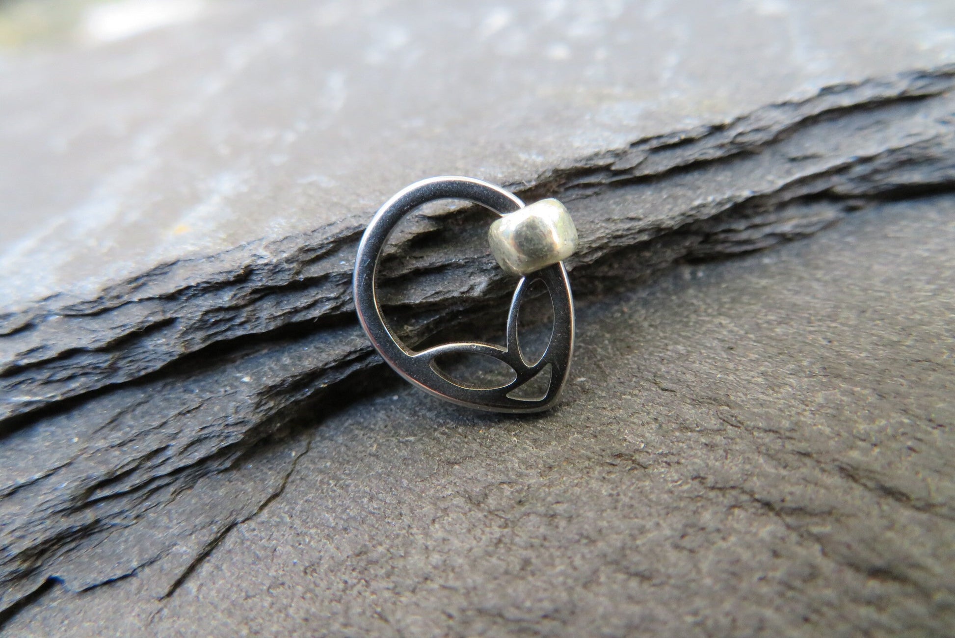 Black Alien 18G (1.0mm) or 16G (1.6mm) Piercing Daith Cartilage Septum Ring with Glass Miyuki Bead Piercings Surgical Steel Aquarius