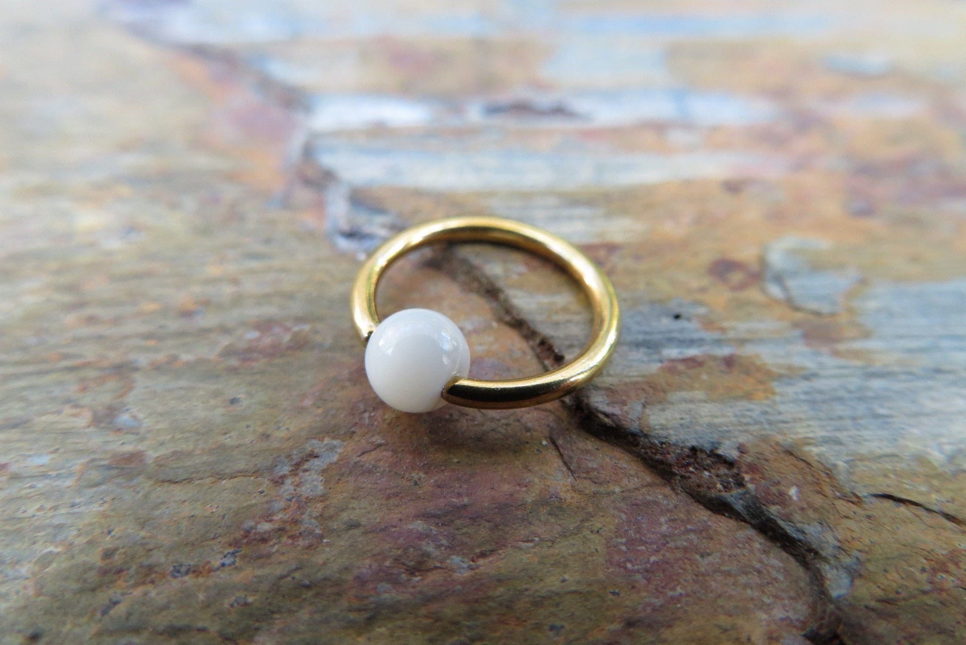 Natural Mother of Pearl Shell Bead Gold Titanium Plated CBR Ring Hoop 16G (1.2mm) 14G (1.6mm) Nose Cartilage Septum Piercing 316L Steel