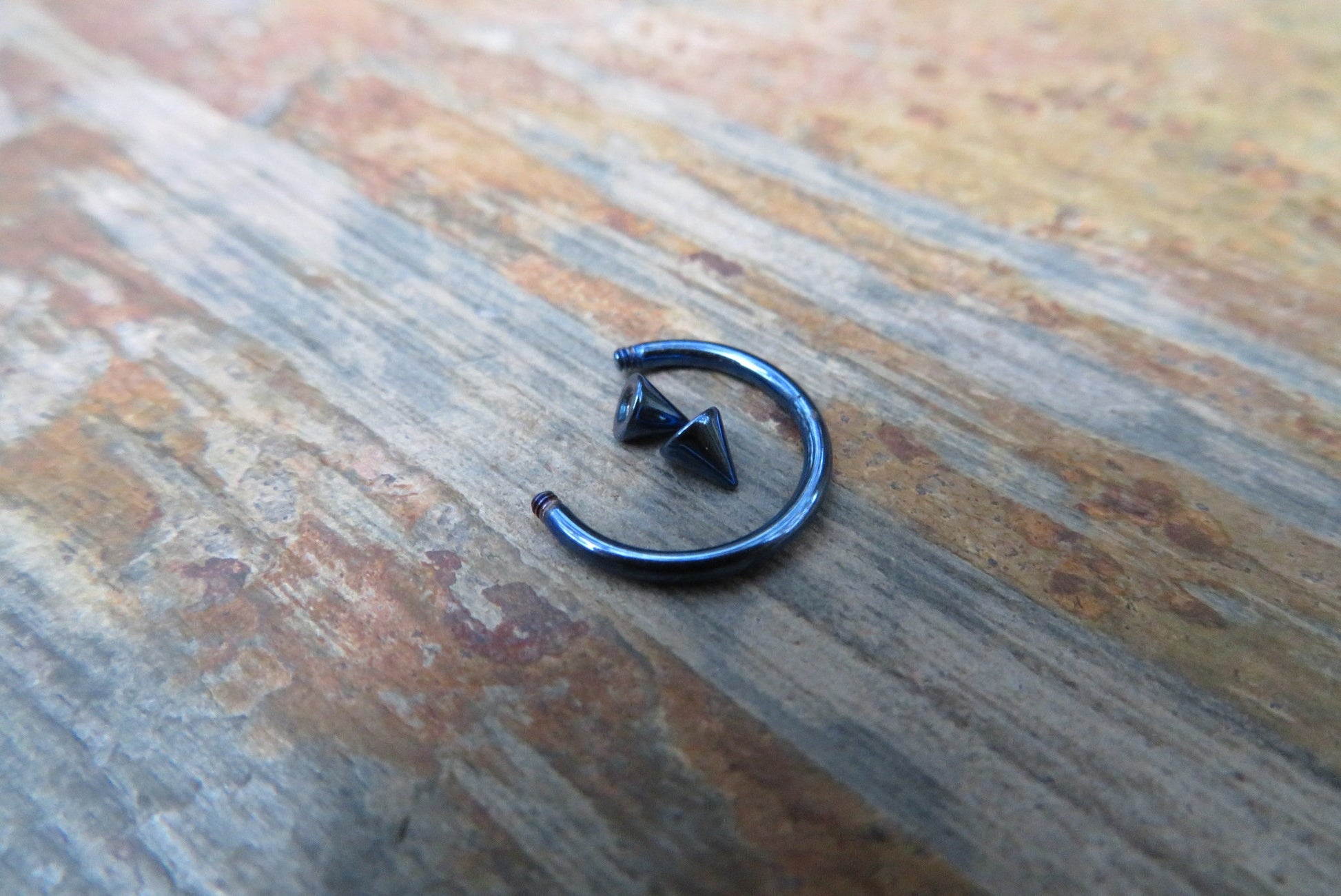 Dark Blue Titanium Ion Plated Spiked 16G (1.2mm) Horseshoe Ring Septum Piercing 316L Surgical Steel Spikes