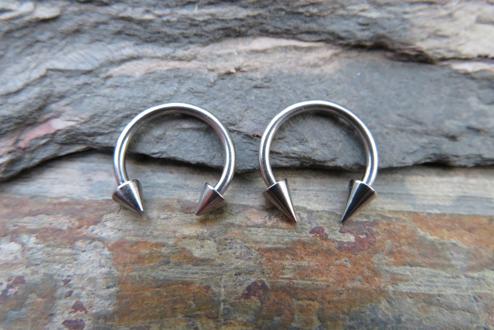 Surgical Steel Spiked 16G (1.2mm) Hypoallergenic Horseshoe Ring Septum Piercing Hypoallergenic 316L Steel Spikes