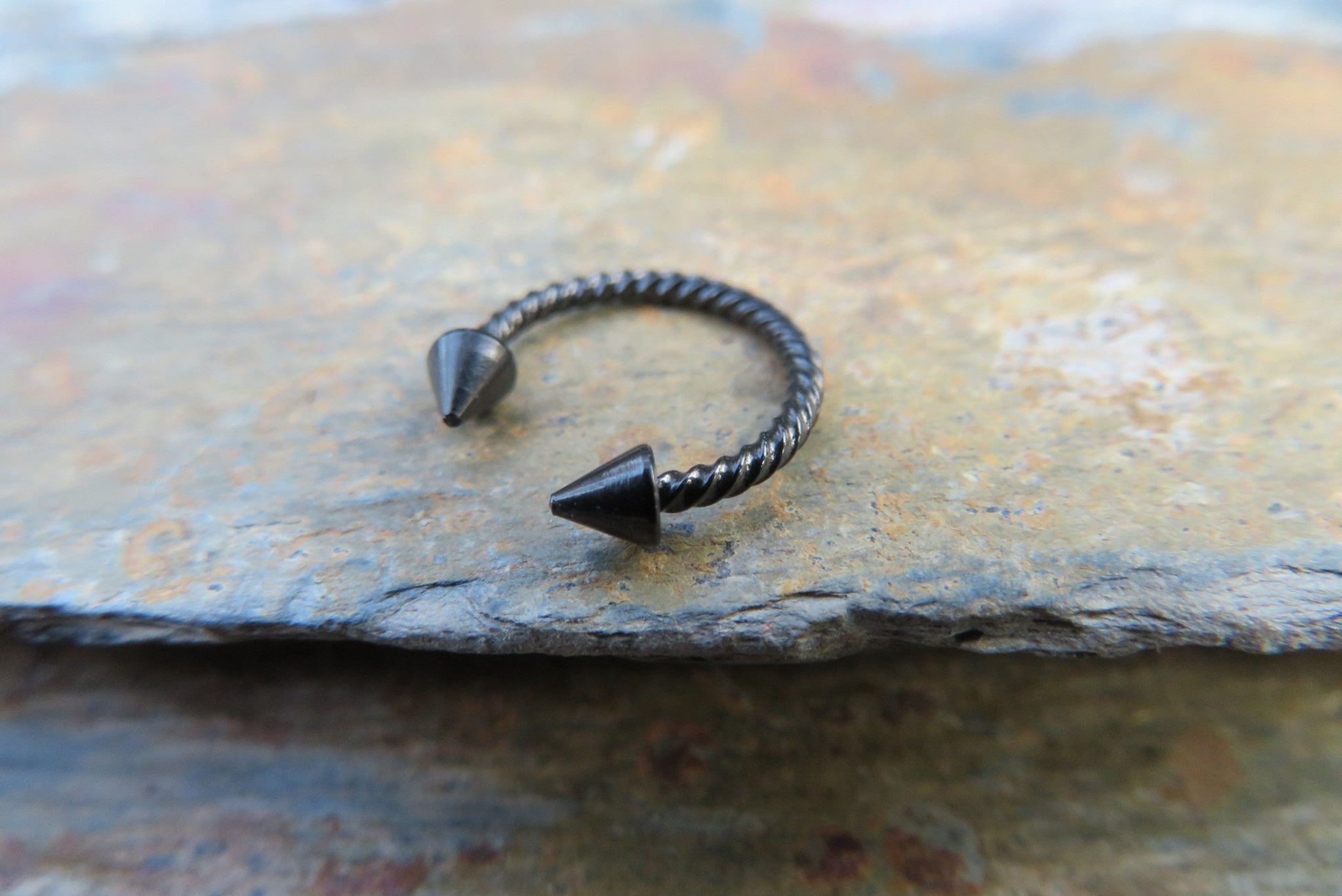 Black Titanium Ion Plated Twisted Spiked 16G (1.2mm) Horseshoe Ring Septum Piercing 316L Surgical Steel Spikes