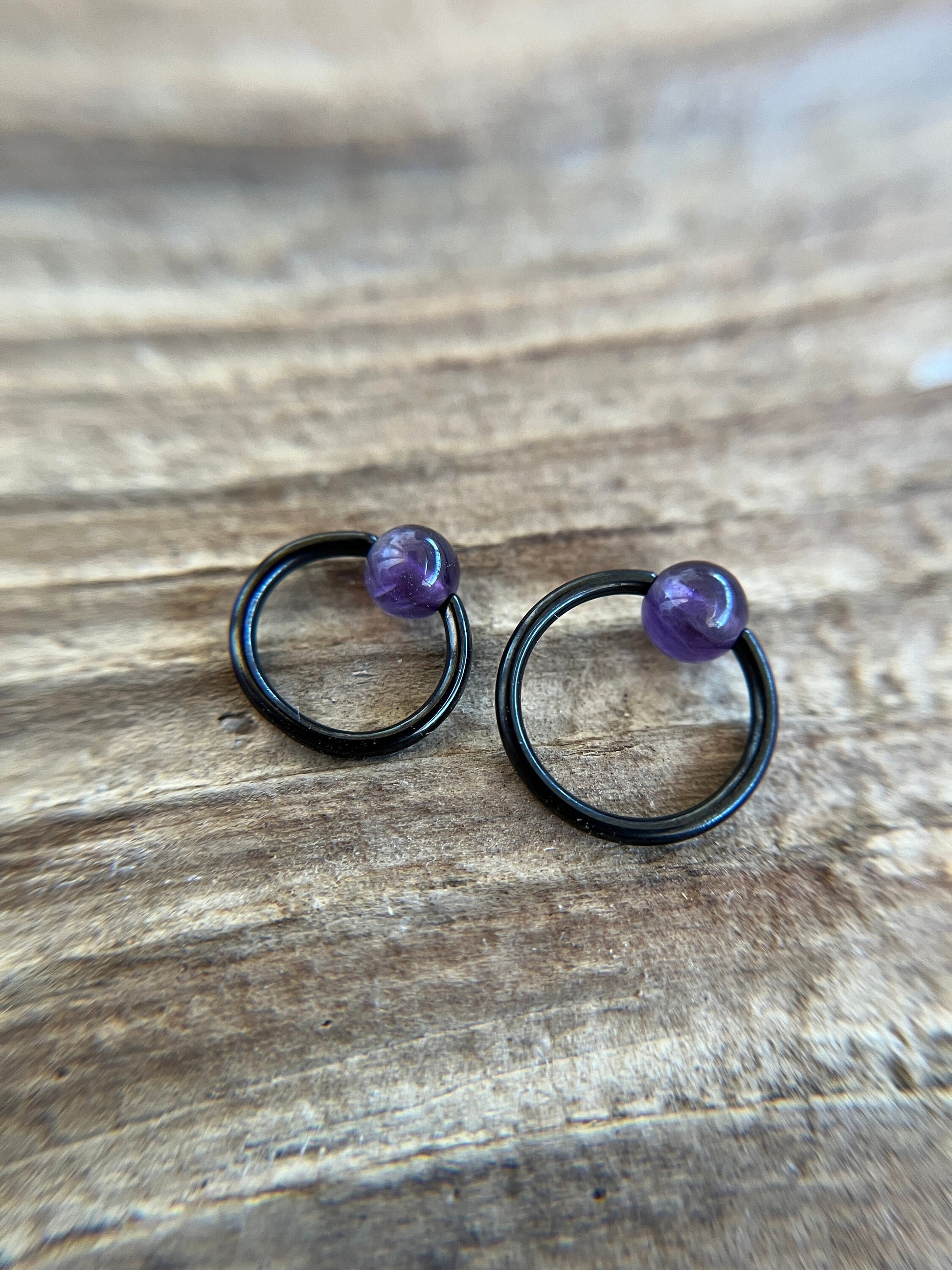 Natural Purple Amethyst Stone Bead Black Titanium Plated CBR Ring Hoop 16G (1.2mm) 14G (1.6mm) Nose Cartilage Septum Piercing Spooky Witchy