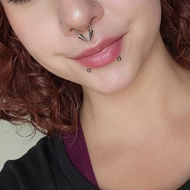 Surgical Steel Smooth or Twisted Long Spikes 16G (1.2mm) Hypoallergenic Horseshoe Ring Septum Piercing Hypoallergenic 316L Steel Spiked