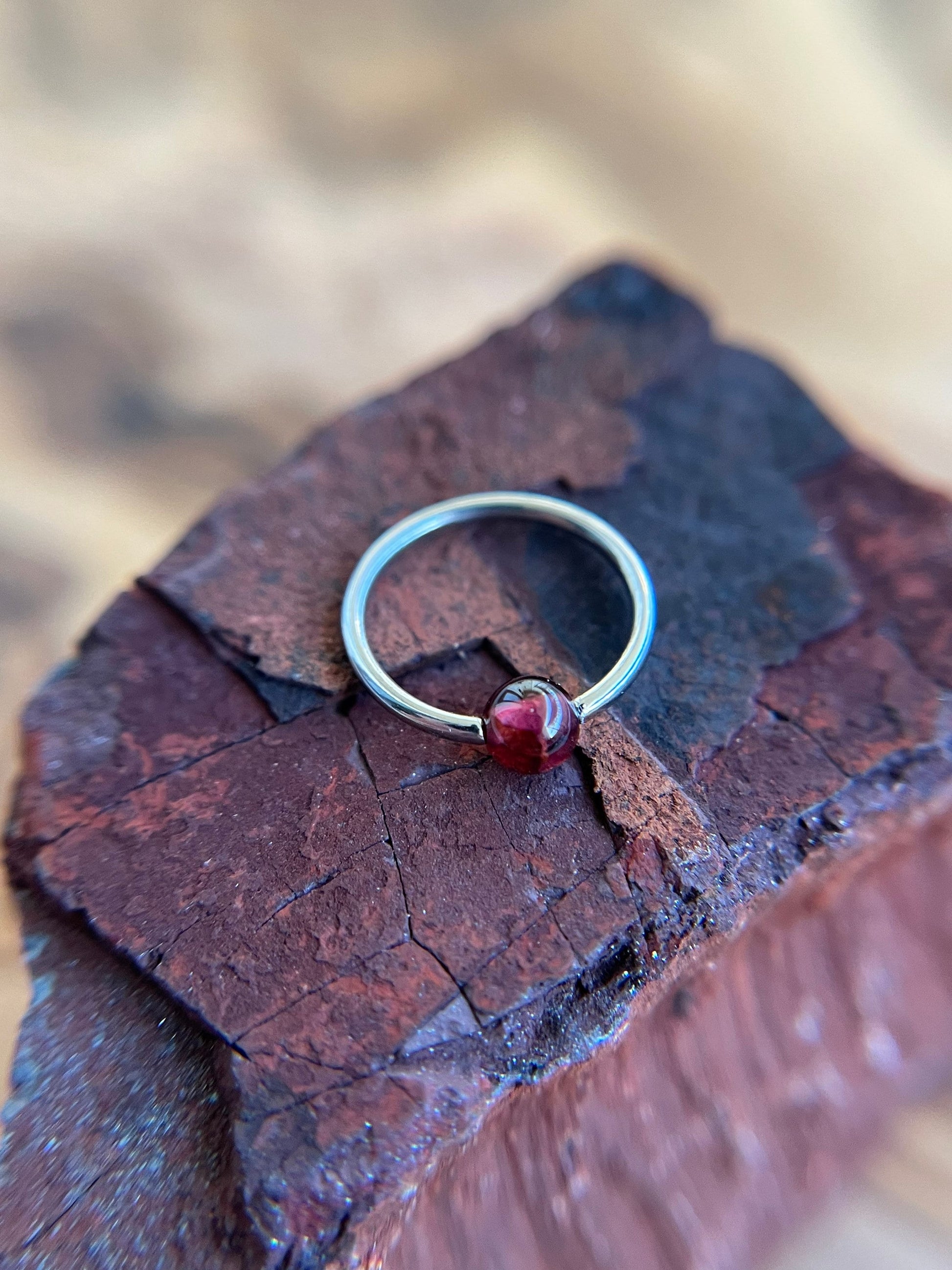 Pure Titanium T-23 Implant Grade Natural Deep Red Garnet Stone Bead CBR Ring Hoop 16G (1.2mm) 14G (1.6mm) Nose Helix Septum Lip Piercing