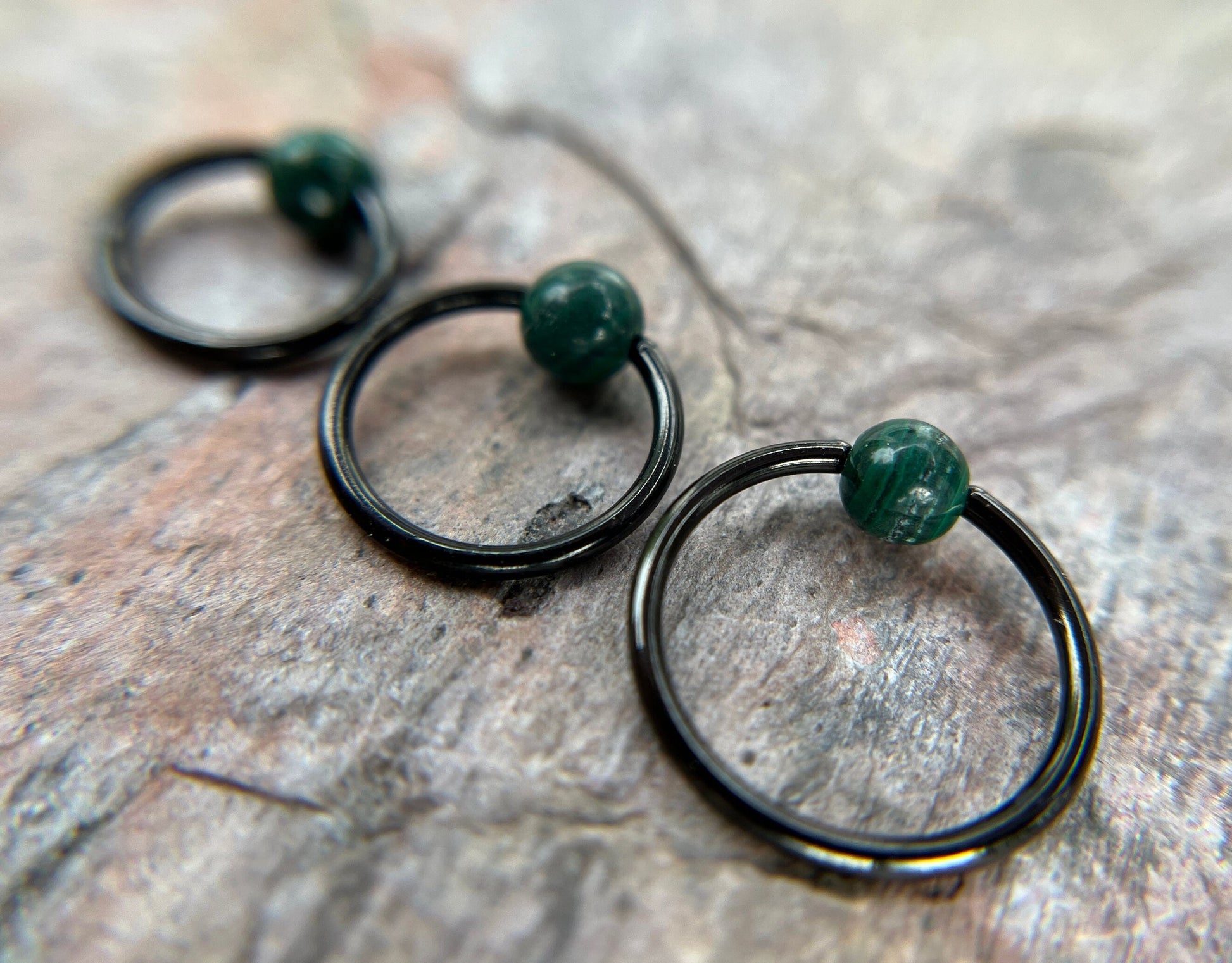 Genuine Malachite Natural Stone Bead Black Titanium Plated CBR Ring Hoop 16G (1.2mm) 14G (1.6mm) Nose Cartilage Septum Piercing 316L Steel