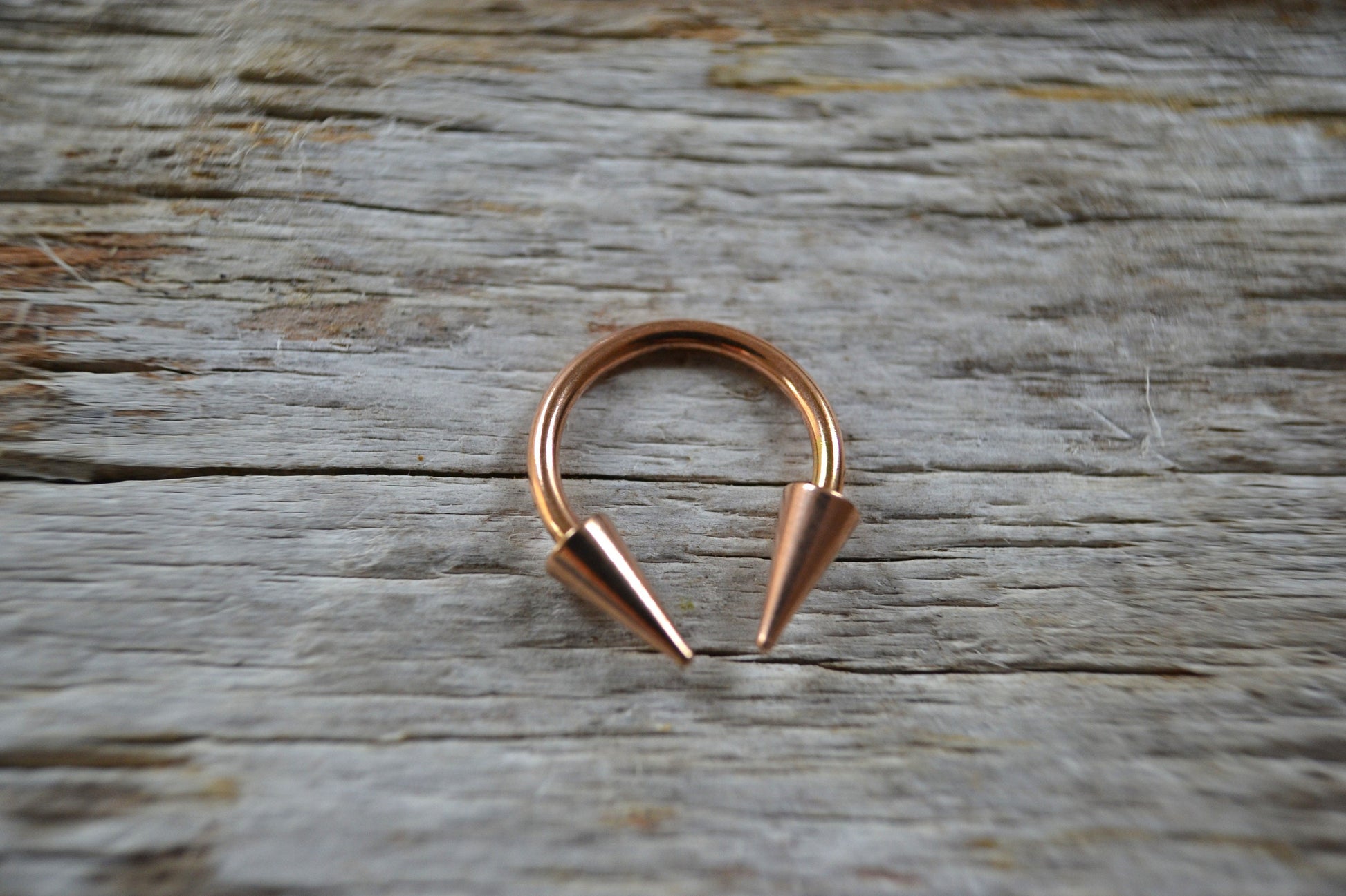 THICK Rose Gold Titanium IP 14G (1.6mm) Long Spikes Horseshoe Ring Septum Piercing Barbell Curved Spiked Surgical Steel Gauged Up