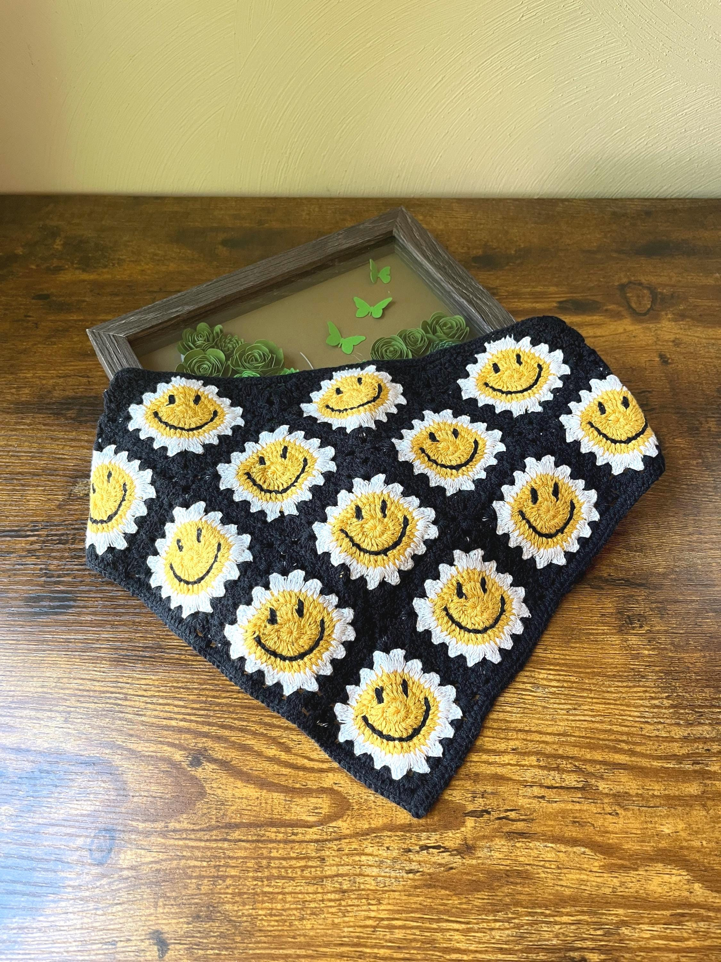 Retro Black Smiley Face Crochet Hair Bandana