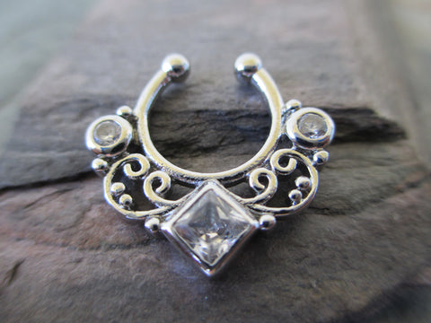 Princess Cut Gem Faux Septum Ring (Silver)