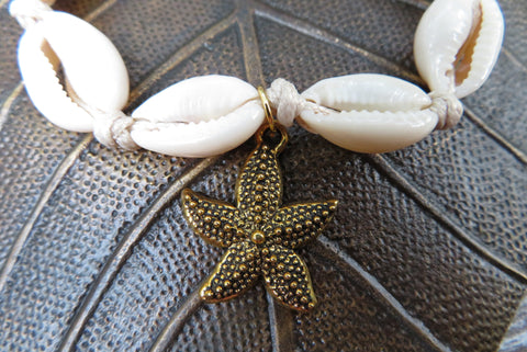 Starfish Cowrie Shell Bracelet (Gold-White)