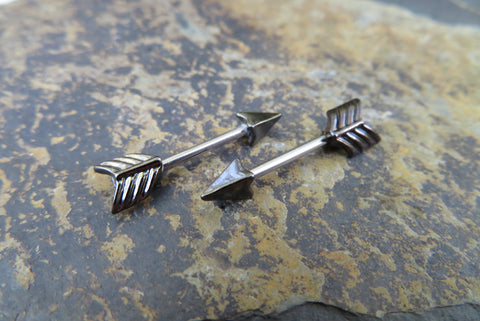 Two-Tone Set of Arrow Nipple Barbells (Silver & Black )